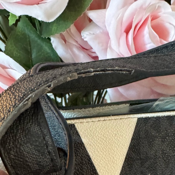 Authentic MK Tote - Picture 5 of 6